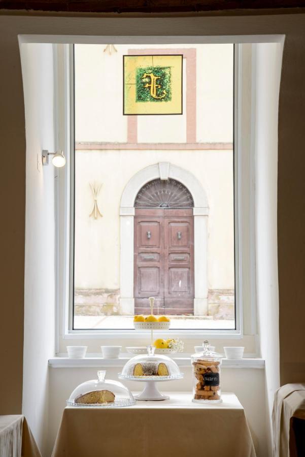 Hotel San Francesco E Il Lupo グッビオ エクステリア 写真