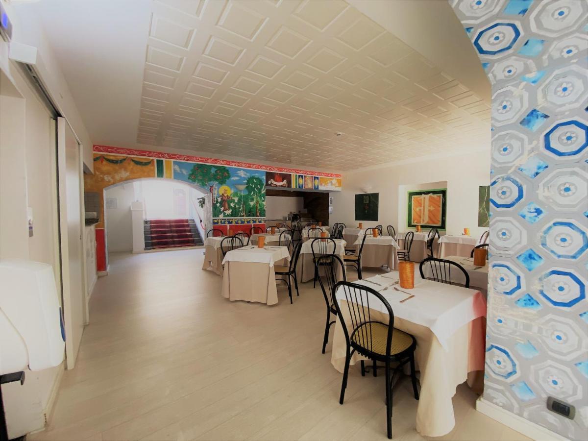 Hotel San Francesco E Il Lupo グッビオ エクステリア 写真